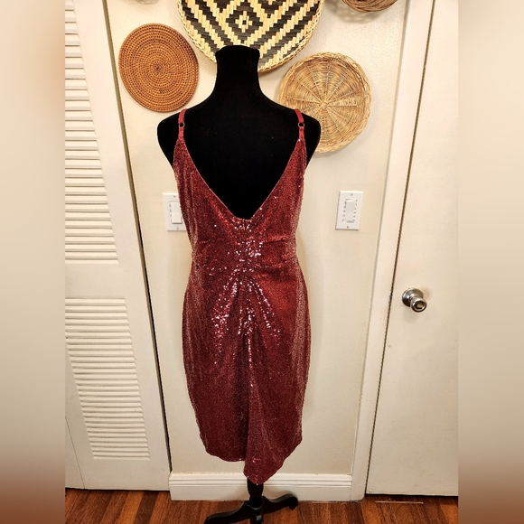 Red Sequin Mini Dress With Side Split - Picture 9 of 10